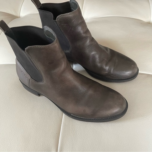 ECCO Emmy Chelsea Boot stretch boots gray low heel size 9-9.5 - Picture 1 of 16